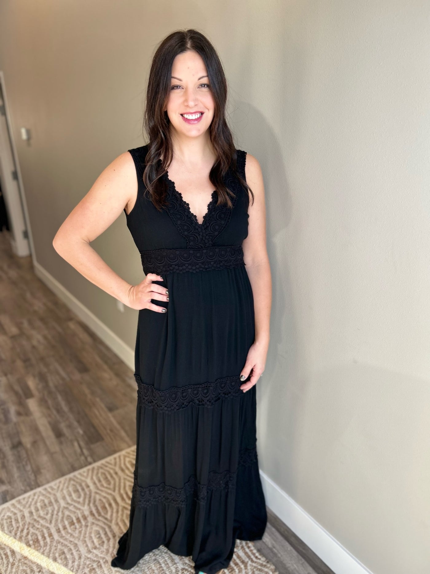 Black Lace V-Neck Maxi Dress Small Black Lace V-Neck Maxi Dress Small